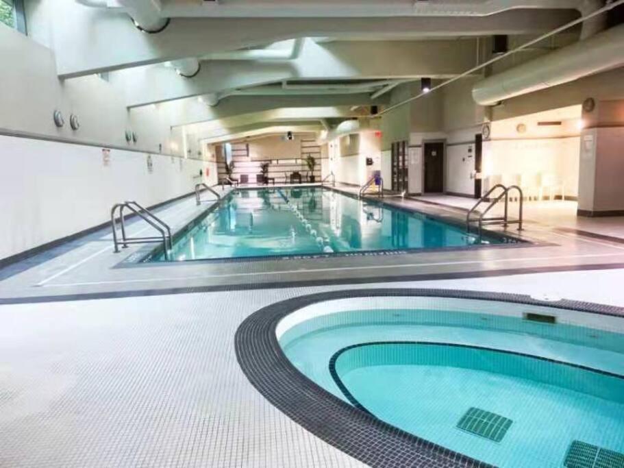 Appartamento Downtown 3Br/2Ba+Views+Skytrain+Free Parking Vancouver Esterno foto